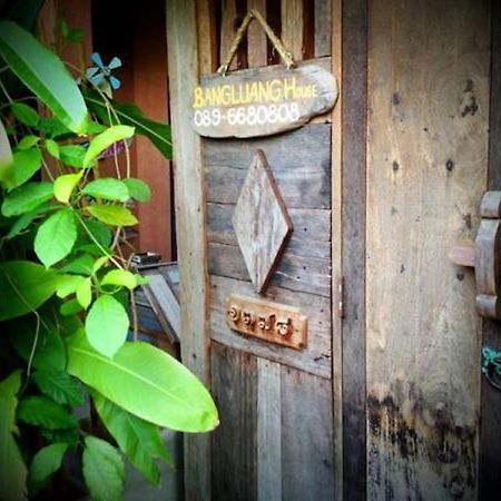 Bangluang House Hotel Bangkok Exterior photo